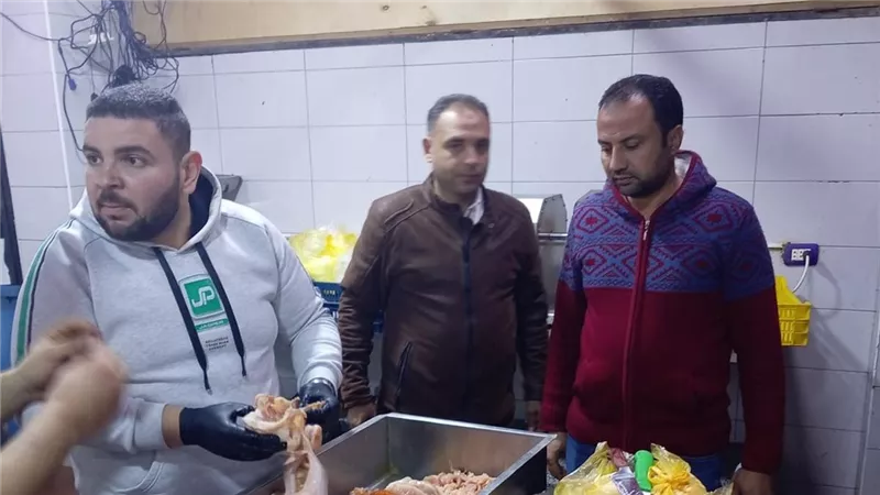 تحرير 114 محضرا خلال حملات رقابية مكثفة على المحال العامة بالمنيا