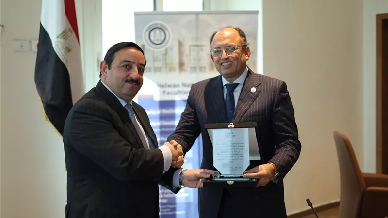 حلوان الأهلية تختتم برنامجا تدريبيا مع المقاولون العرب لإدارة المرافق 