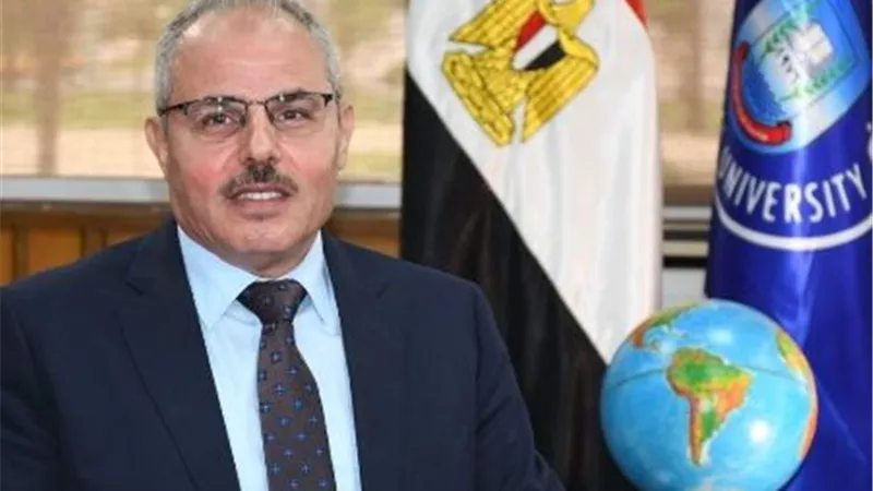 رئيس جامعة قناة السويس يستقبل القنصل العام لجمهورية الصين الشعبية