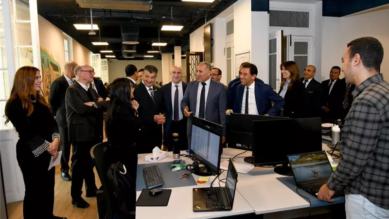 نائب وزير النقل: الاستثمار بالعنصر البشري ركيزة للحفاظ على معايير السلامة