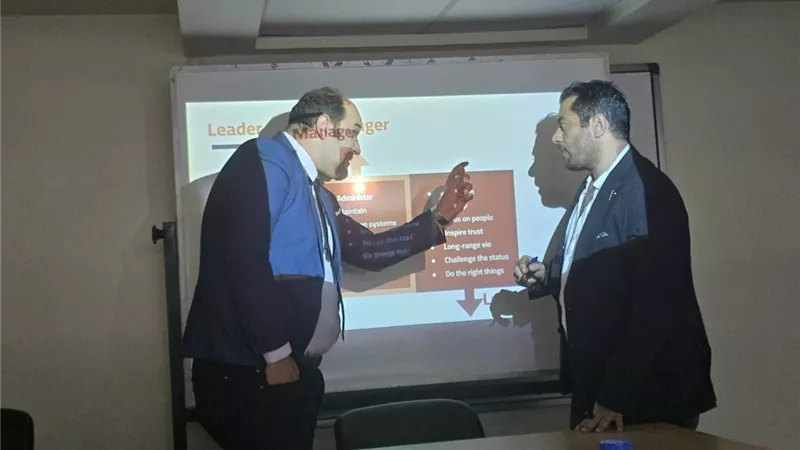 «مسبش حلمه يركن على الرف».. أحمد فلوكس يلتحق بالأكاديمية البحرية