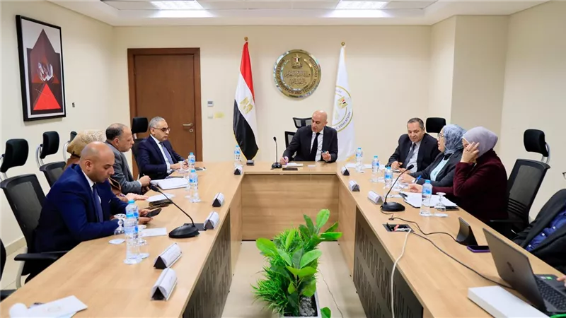«التعليم» تبحث الحلول الشاملة لإنهاء الفترة المسائية بالمدارس