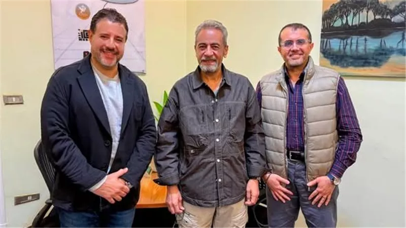 صبري فواز يتجه إلى بودكاست «إيه بقى» في رمضان
