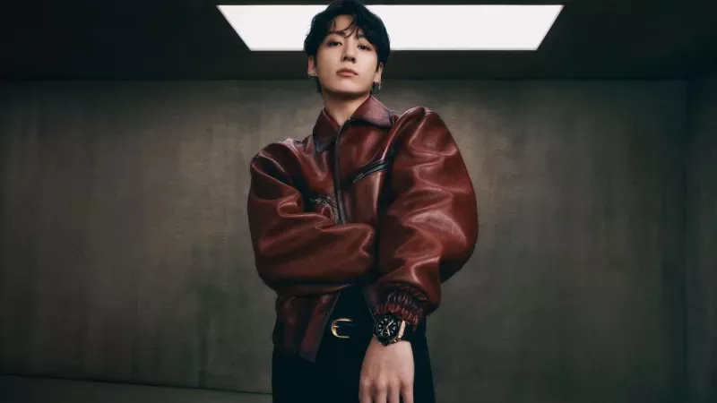 نجم BTS يتألق كسفير عالمي لدار الساعات السويسرية Hublot| فيديو