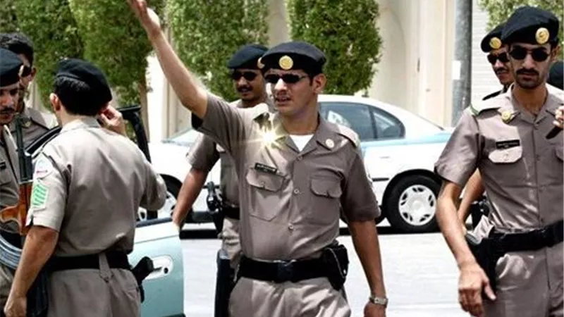 لحظة القبض على مصري في السعودية وبحوزته 41 كجم من نبات القات المخدر |فيديو