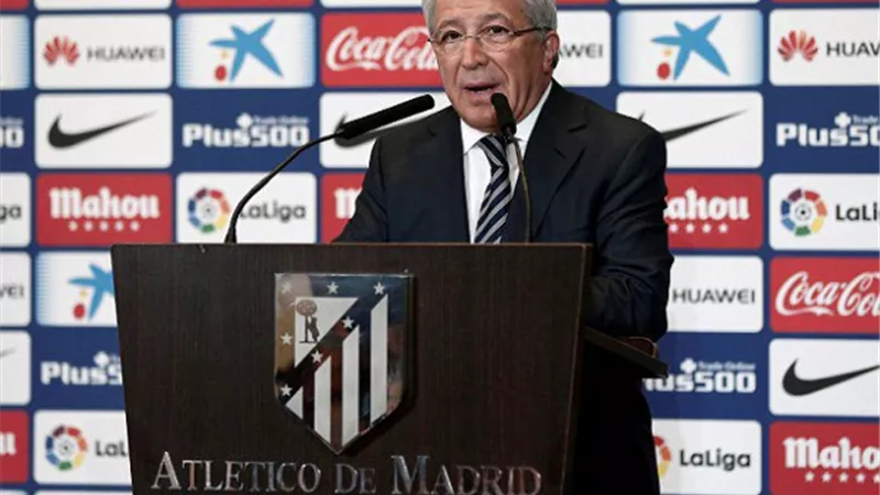 رئيس نادي أتلتيكو مدريد يتحدث عن الفريق قبل مواجهة برشلونة 