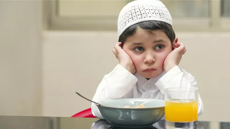 قبل حلول شهر رمضان.. نصائح لتدريب الأطفال على الصوم|فيديو