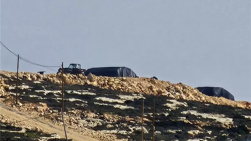 مستوطنون يعتدون على مزارعين منطقة جبل عين عينيا بالضفة