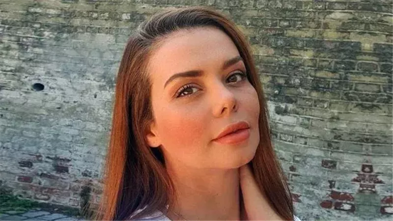 «عشرة العمر».. إيمي سالم تحتفل بعيد ميلاد نجلة مفيد فوزي