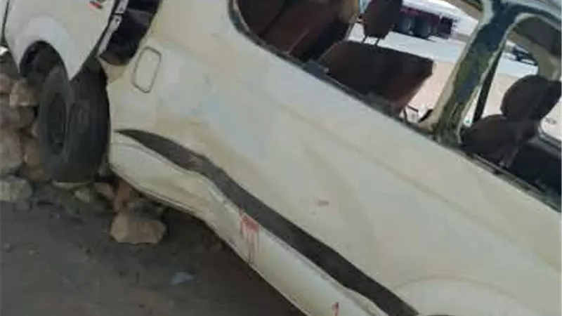 مصرع وإصابة 14 شخصا في انقلاب ميكروباص بالمنيا  