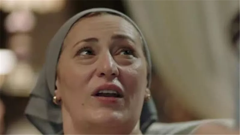 تشييع جثمان والدة الفنانة عبير فاروق من مسجد السيدة النفسية 