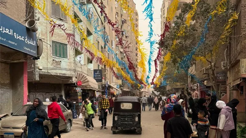 محافظة الجيزة تمنع إقامة سوق الجمعة العشوائي بشارع الدكتور لاشين بحي الهرم