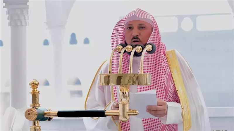 المعيقلي من منبر المسجد الحرام: طهروا القلوب لاستقبال شهر رمضان