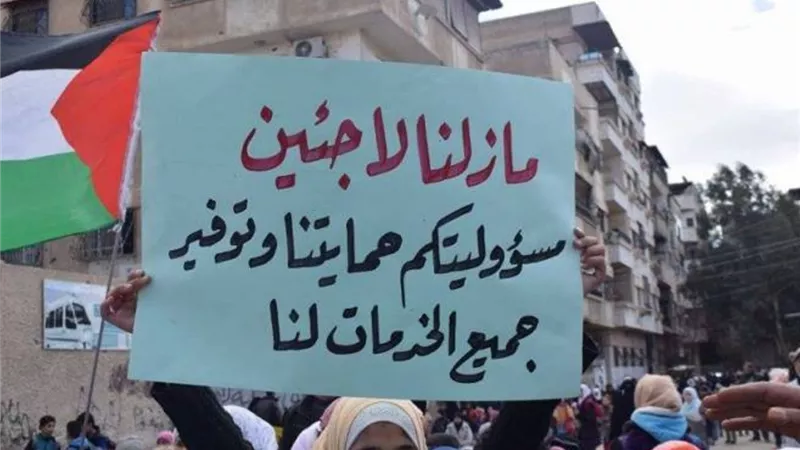 المخيمات الفلسطينية في لبنان تمر بأزمات متراكمة وتخبط إداري