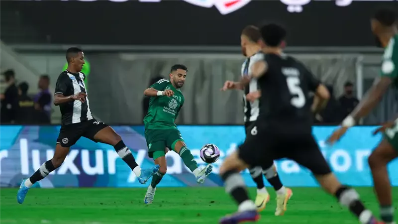 أهلي جدة يواصل مطاردة الهلال على الصدارة بخماسية في الشباب