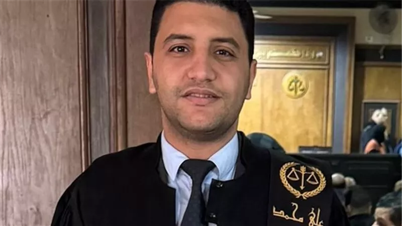 تنحي محامي الدفاع في قضية إجبار شاب على ارتداء ملابس نسائية بميت عاصم