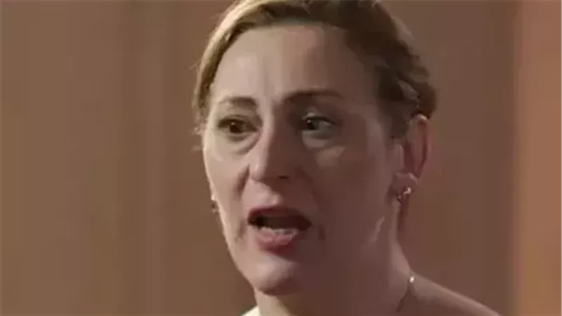 نقابة المهن التمثيلية تنعى والدة الفنانة عبير فاروق