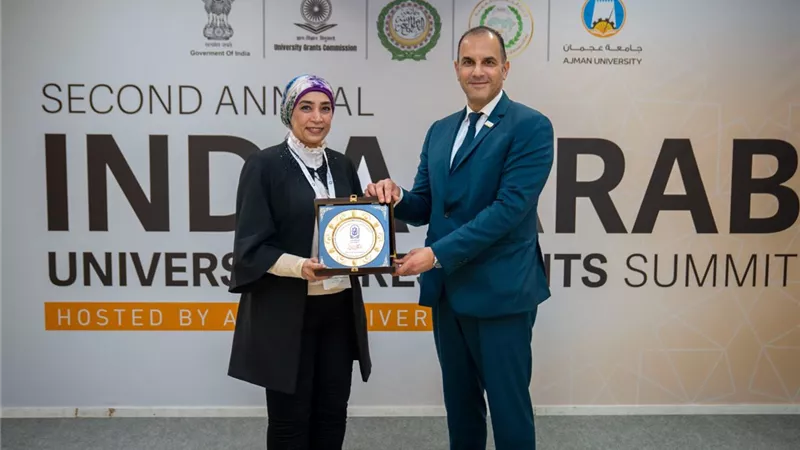 رئيس جامعة الأقصر تشارك في القمة الثانية لرؤساء الجامعات العربية الهندية