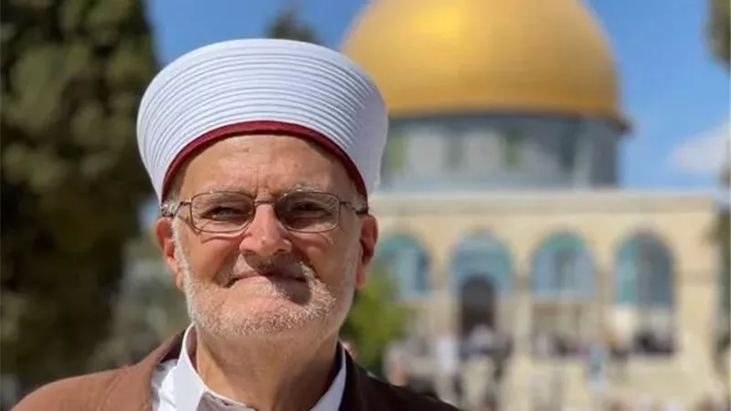 الشيخ عكرمة صبري يحذر من مخططات الاحتلال ضد الأقصى ويدعو لدعم القدس