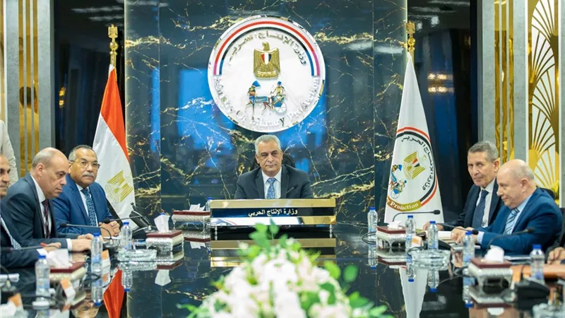 وزير الدولة للإنتاج الحربي يوجه بتسريع تنفيذ المشروعات 