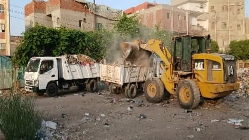 رفع 16 ألفا و500 طن مخلفات ونواتج تطهير والقضاء على المقالب العشوائية