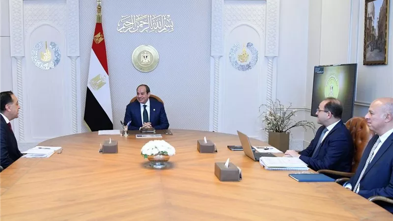 الرئيس السيسي يوجه بحزمة حماية اجتماعية وصرف مرتبات فبراير قبل شهر رمضان