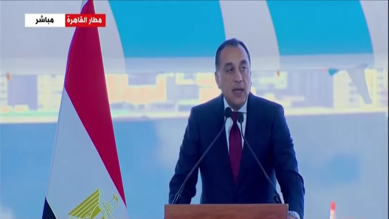 خطة تطوير.. «مدبولي»: إنشاء صالة رقم 4 بـ مطار القاهرة الدولي|فيديو