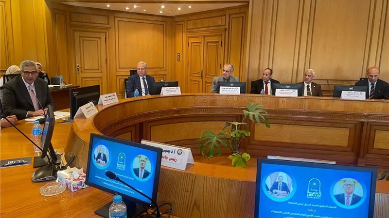 جامعة أسوان تُعزّز دور الأنشطة الطلابية وتدعم مبادرة 