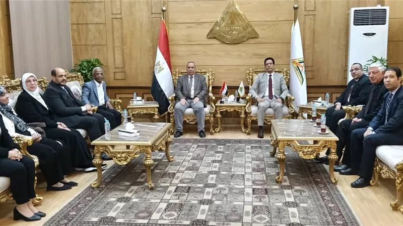 رئيس جامعة بنها يستقبل فريق الهيئة القومية لضمان جودة التعليم للاعتماد