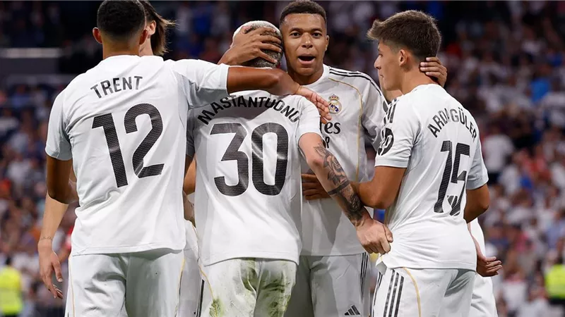 تشكيل ريال مدريد أمام ريال سوسيداد في الليجا.. موقف كيليان مبابي