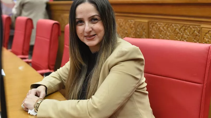 النائبة لبنى عبد العزيز: 