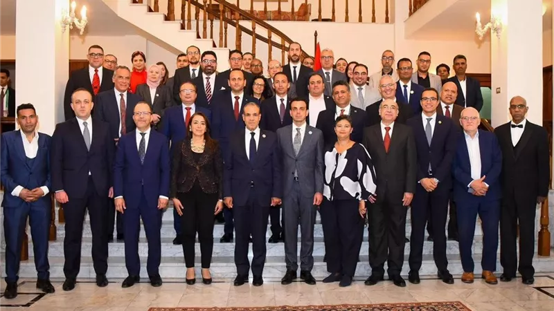 وزير الخارجية يلتقي الجالية المصرية في أديس أبابا