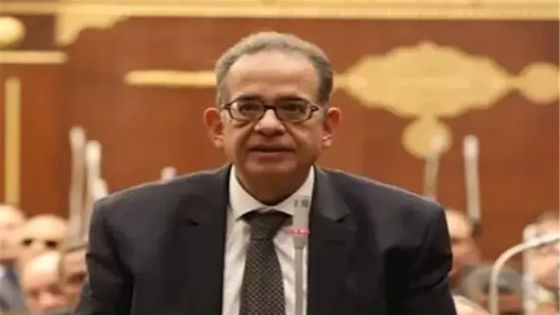 طارق عبد العزيز: نحتاج زيادة مخصصات العلاج على نفقة الدولة.. وأين الأجهزة؟