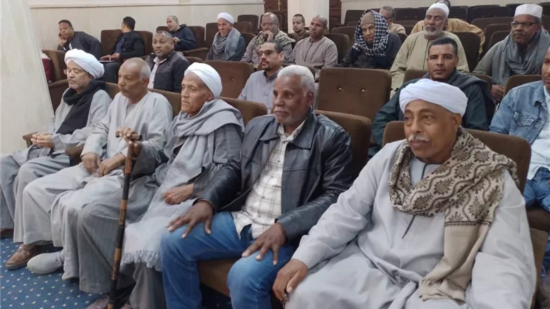 أهالي البياضية يعرضون مشاكلهم في لقاء اليوم المفتوح ورئيس المدينة يتابع