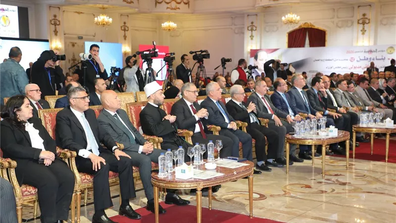 محافظ القاهرة: طفرة غير مسبوقة في المشروعات القومية بالعاصمة 