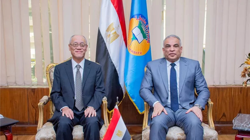 رئيس جامعة طنطا يستقبل السفير الياباني لبحث آفاق التعاون المشترك