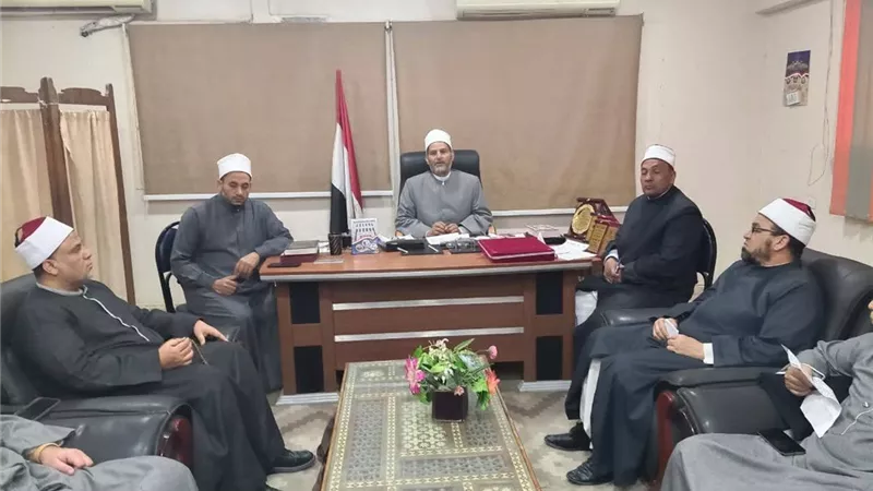 اجتماع موسّع بأوقاف المنيا لتشديد الانضباط الدعوي والإداري