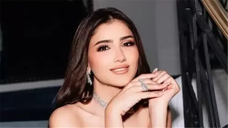 تعليق ناري من مي عمر بعد حملات التشويه على مسلسلها الجديد «الست موناليزا»