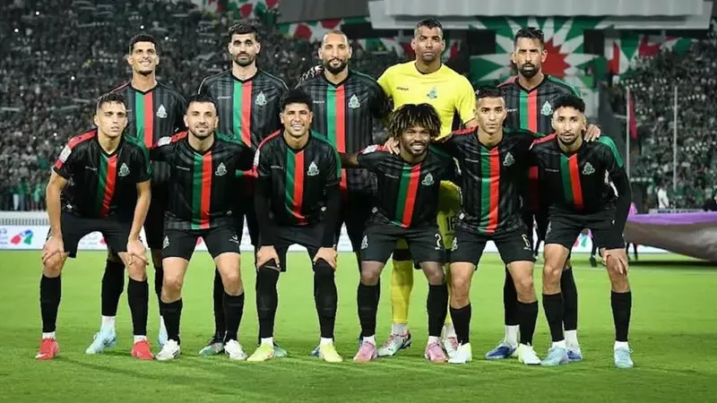 غياب ثنائي الجيش الملكي أمام بيراميدز رسميا