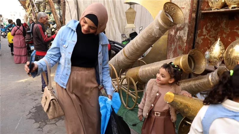 حكاية الفانوس والخيامية تراث من ألف عام يضيء ليالي شهر رمضان الفضيل