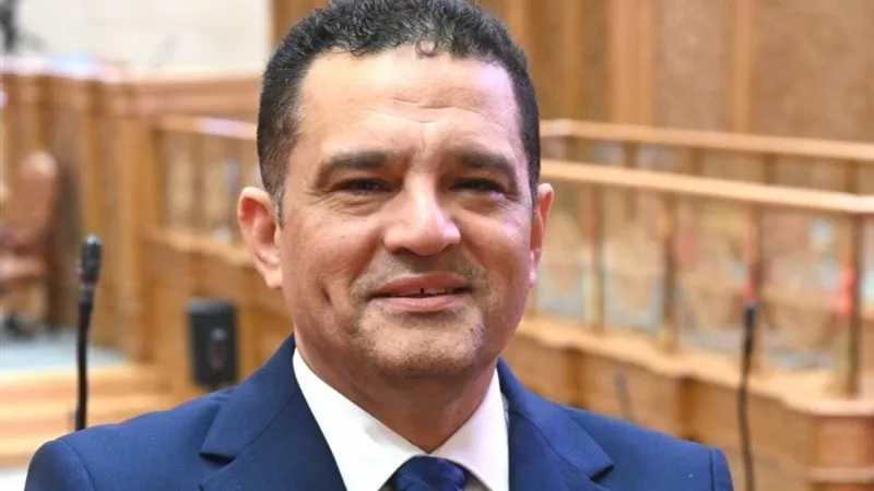 النائب أمير الجزار يعلن إنهاء أزمة وقف البطاقات التموينية بعد «التصالح»