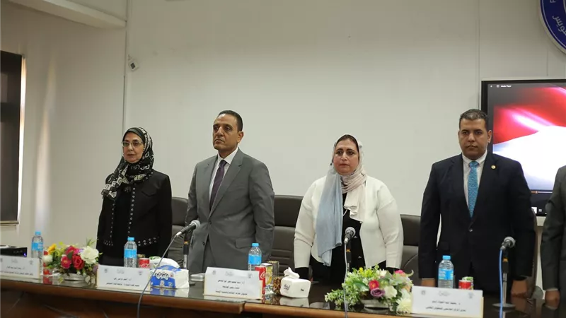 انطلاق ملتقى توظيف 2026 بكلية تجارة القناة وتقديم 2000 فرصة عمل|صور