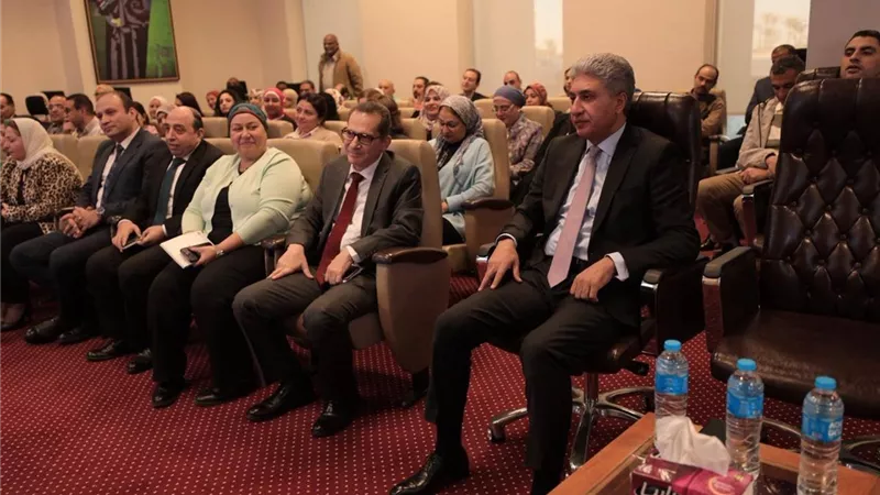 وزير السياحة والآثار يبحث الاستراتيجية الترويجية للعام المالي 2026–2027
