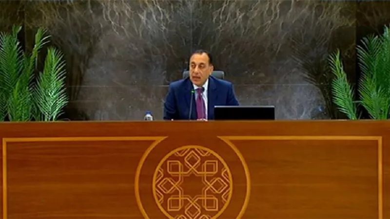 بناء الإنسان أولاً.. الحكومة تضع رواتب المعلمين والأطباء على رأس أجندتها