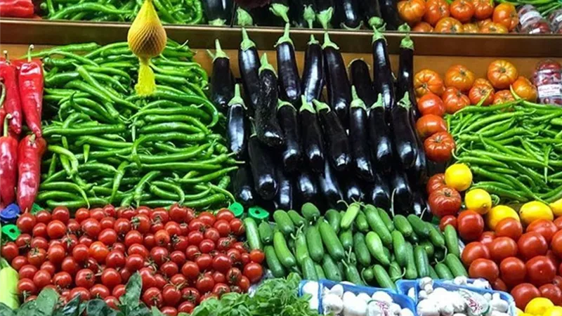 الطماطم بدءا من 6.5 جنيه.. أسعار الخضروات والفاكهة اليوم 16 فبراير