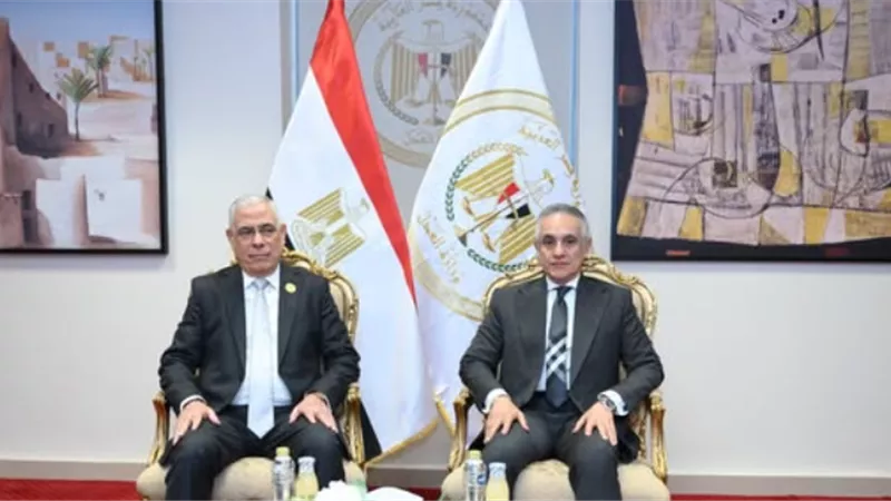 تفاصيل زيارة النائب العام لوزير العدل لتهنئته بتولي منصبه الجديد