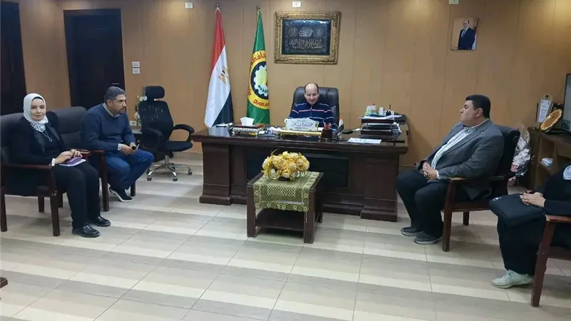 وكيل «صحة الدقهلية» يترأس اجتماعا موسعا لتطوير أداء المستشفيات