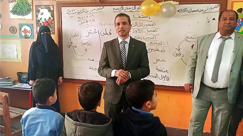 وكيل وزارة التعليم بكفر الشيخ يتفقد المدارس للتأكد من انتظامها
