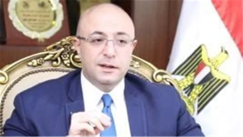 طبيب شاب على رأس الفيوم.. محمد هاني غنيم يؤدي اليمين ويتولى منصب المحافظ