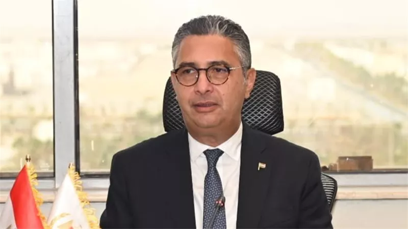 ضبط 29 طن مواد غذائية غير صالحة و10 آلاف لتر سولار مهربة في بلبيس